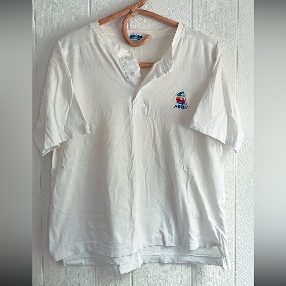 Vintage Hawaii henley tshirt